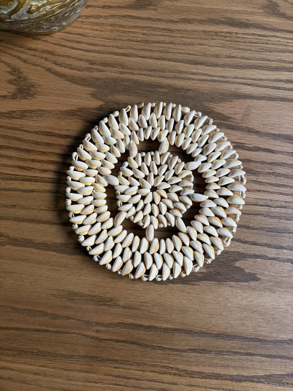 Vintage 1970s Crowie Seashell Trivet 8